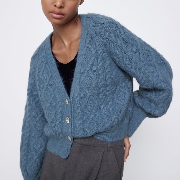JEWEL BUTTON CABLE-KNIT CARDIGAN - Picture 3 of 7